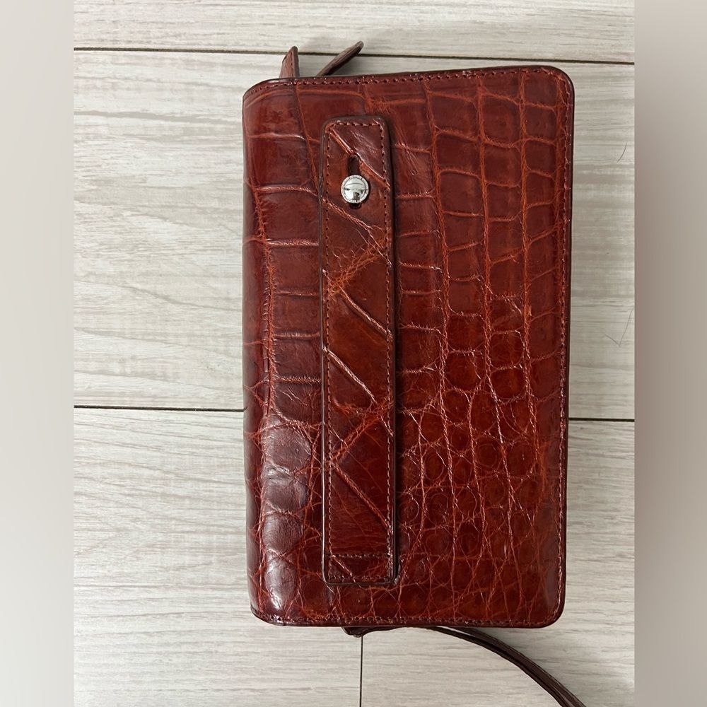 Crocodile women’s Embossed Brown Wallet \ clutch brand new never used